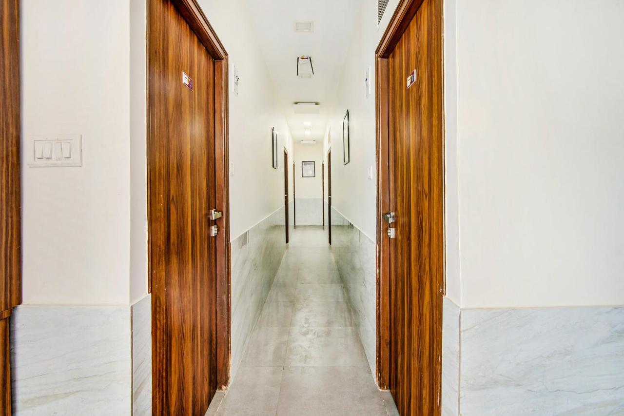 Fabexpress Terminus Square Hotel Bombay Esterno foto